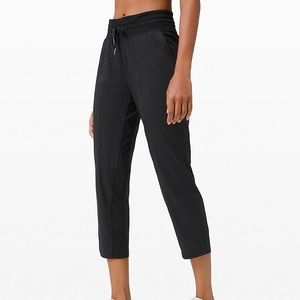 LuLuLemon Studio Crop